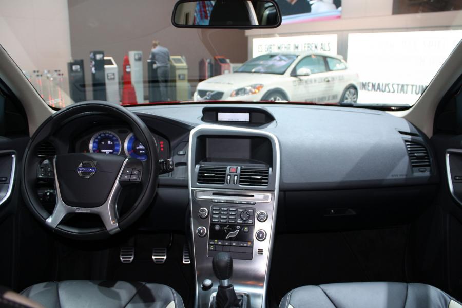 Volvo XC60 2008 года  (фото 91 из 210)